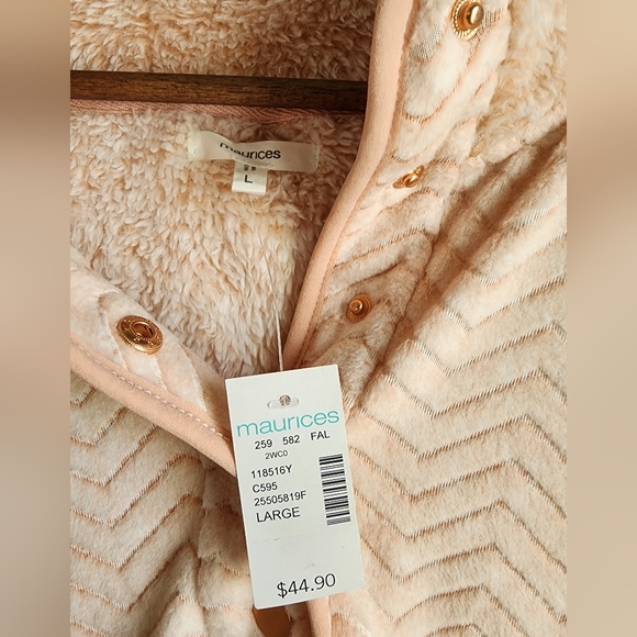 Maurices teddy sweater - Picture 2 of 3